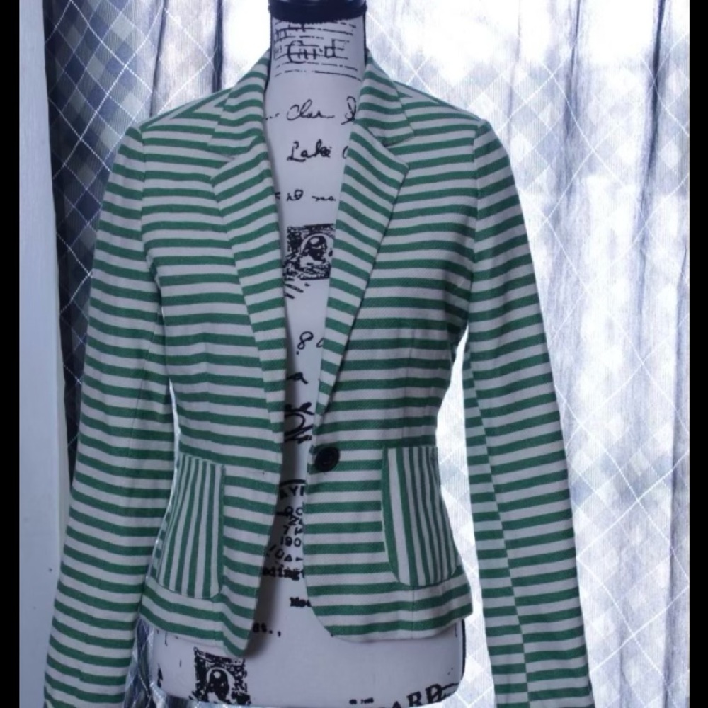⭐️NÜMPH Green striped Jacket US 8/UK 10